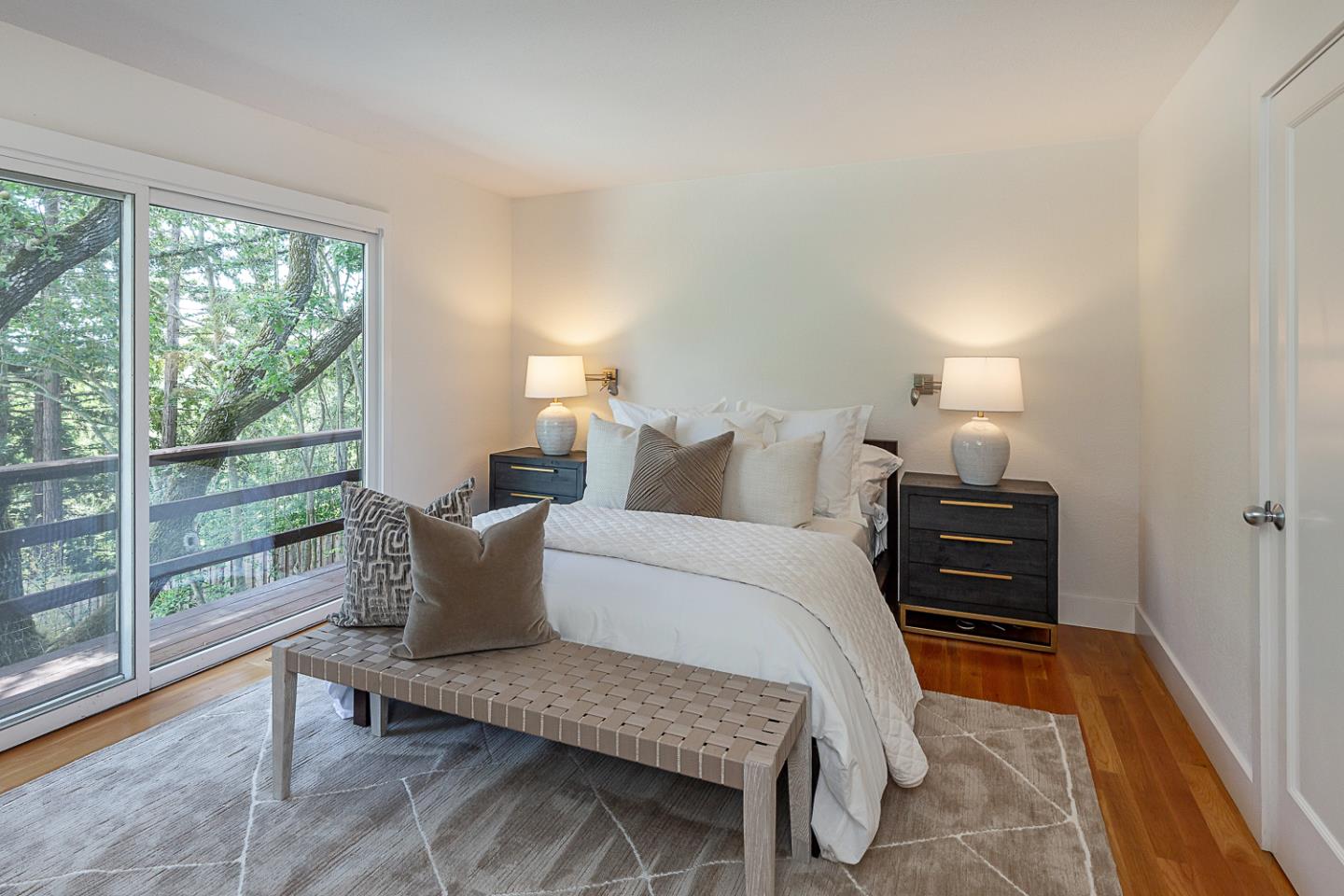 Detail Gallery Image 20 of 36 For 35 Neuman Ln, Woodside,  CA 94062 - 4 Beds | 4 Baths