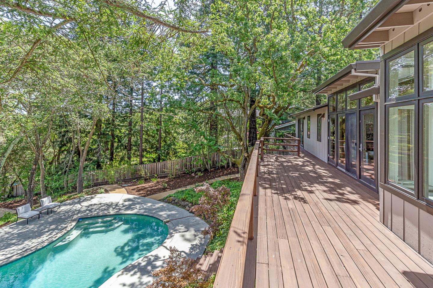 Detail Gallery Image 26 of 36 For 35 Neuman Ln, Woodside,  CA 94062 - 4 Beds | 4 Baths