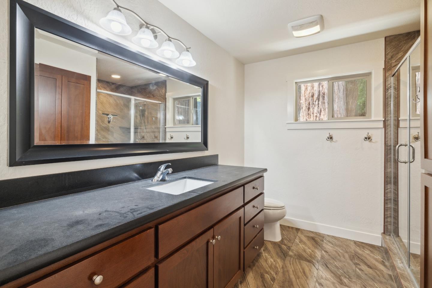 Detail Gallery Image 18 of 82 For 162 Rincon Rd, Felton,  CA 95018 - 3 Beds | 3 Baths