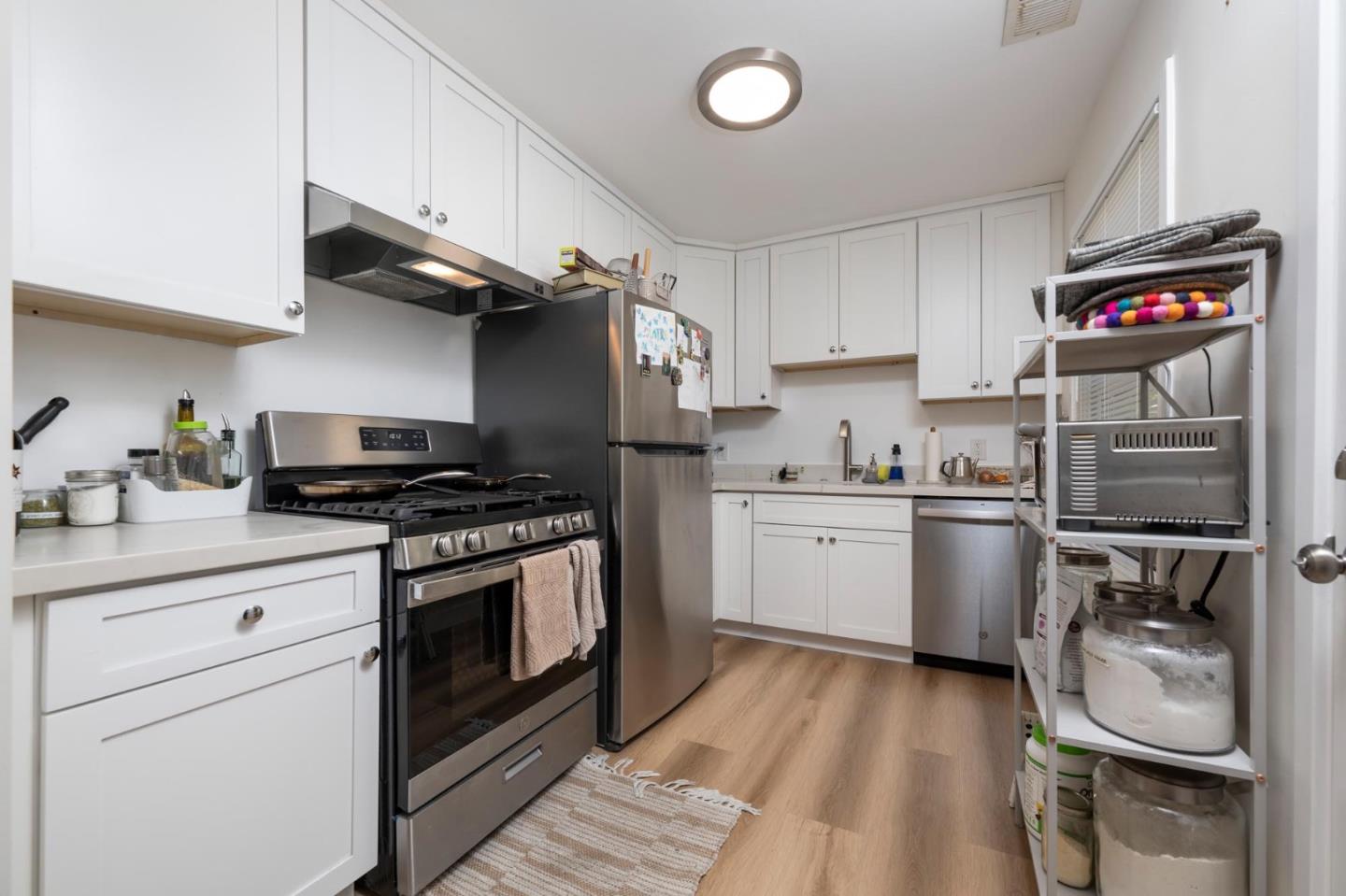 Detail Gallery Image 10 of 15 For 1500 Jasmine St, San Mateo,  CA 94402 - – Beds | – Baths
