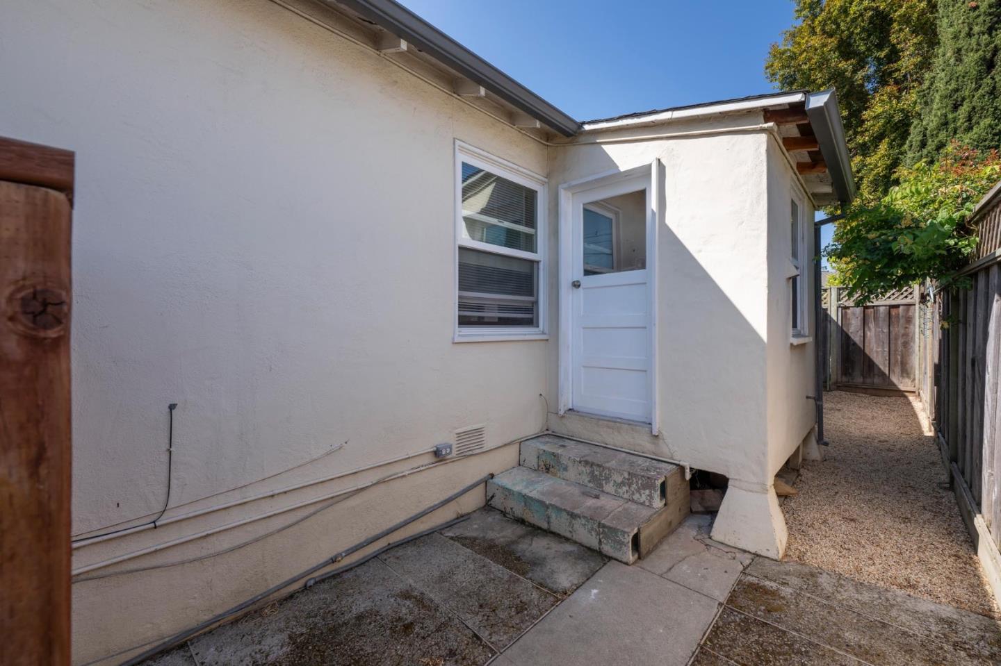 Detail Gallery Image 13 of 15 For 1500 Jasmine St, San Mateo,  CA 94402 - – Beds | – Baths