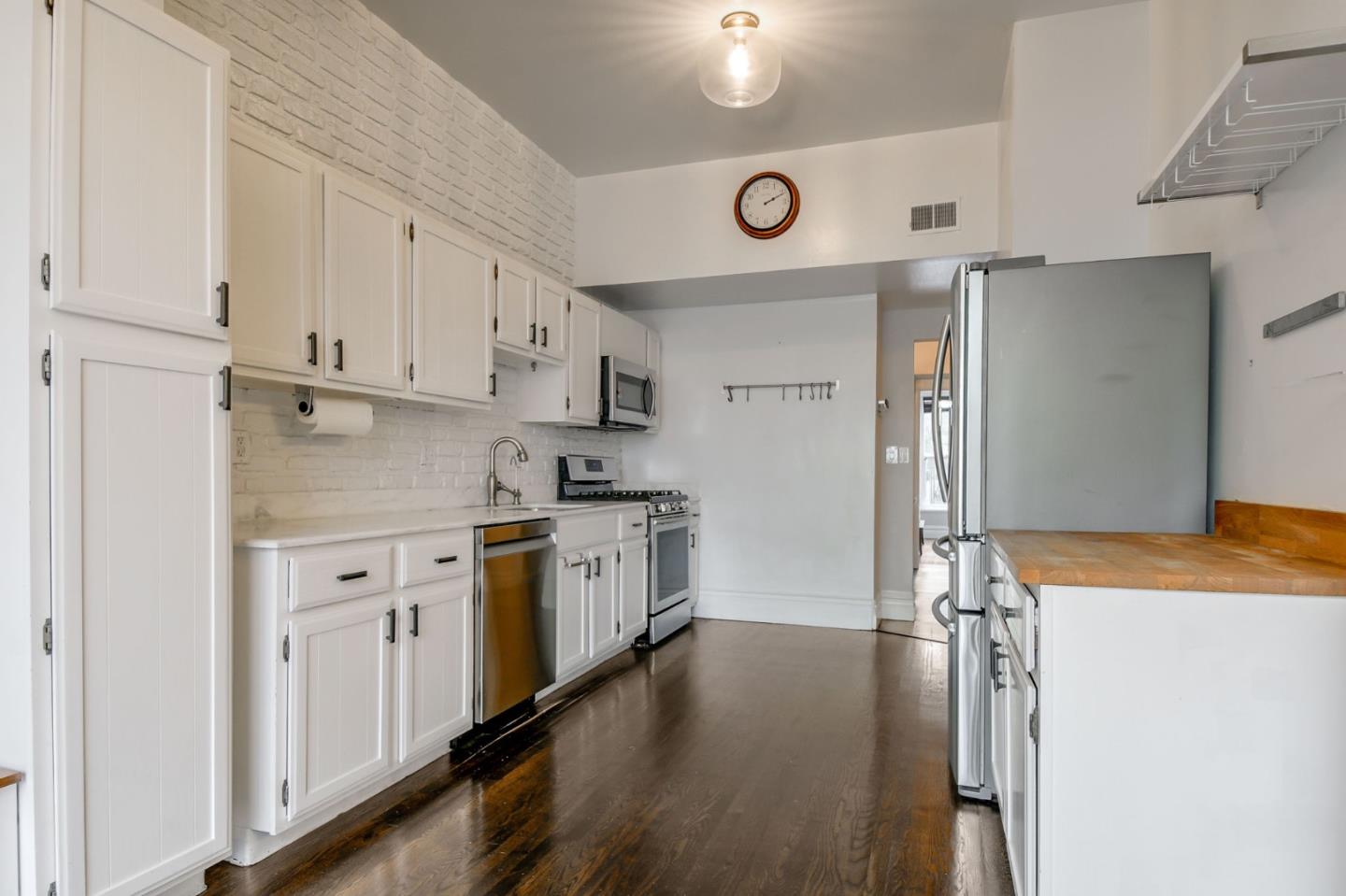 Detail Gallery Image 5 of 26 For 1222 Masonic Ave, San Francisco,  CA 94117 - 3 Beds | 2 Baths