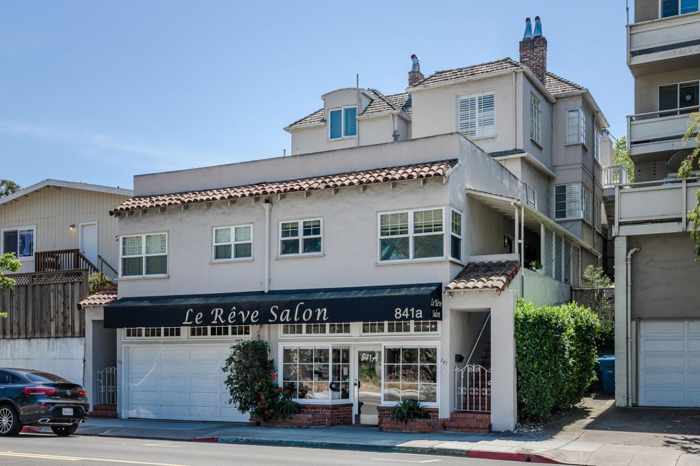 Detail Gallery Image 2 of 10 For 840 Edgehill Dr, Burlingame,  CA 94010 - – Beds | – Baths