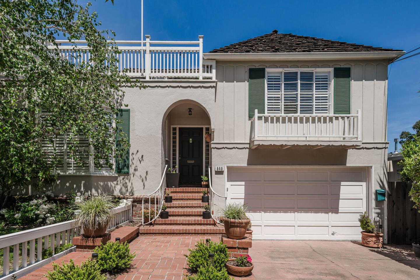 Detail Gallery Image 4 of 10 For 840 Edgehill Dr, Burlingame,  CA 94010 - – Beds | – Baths