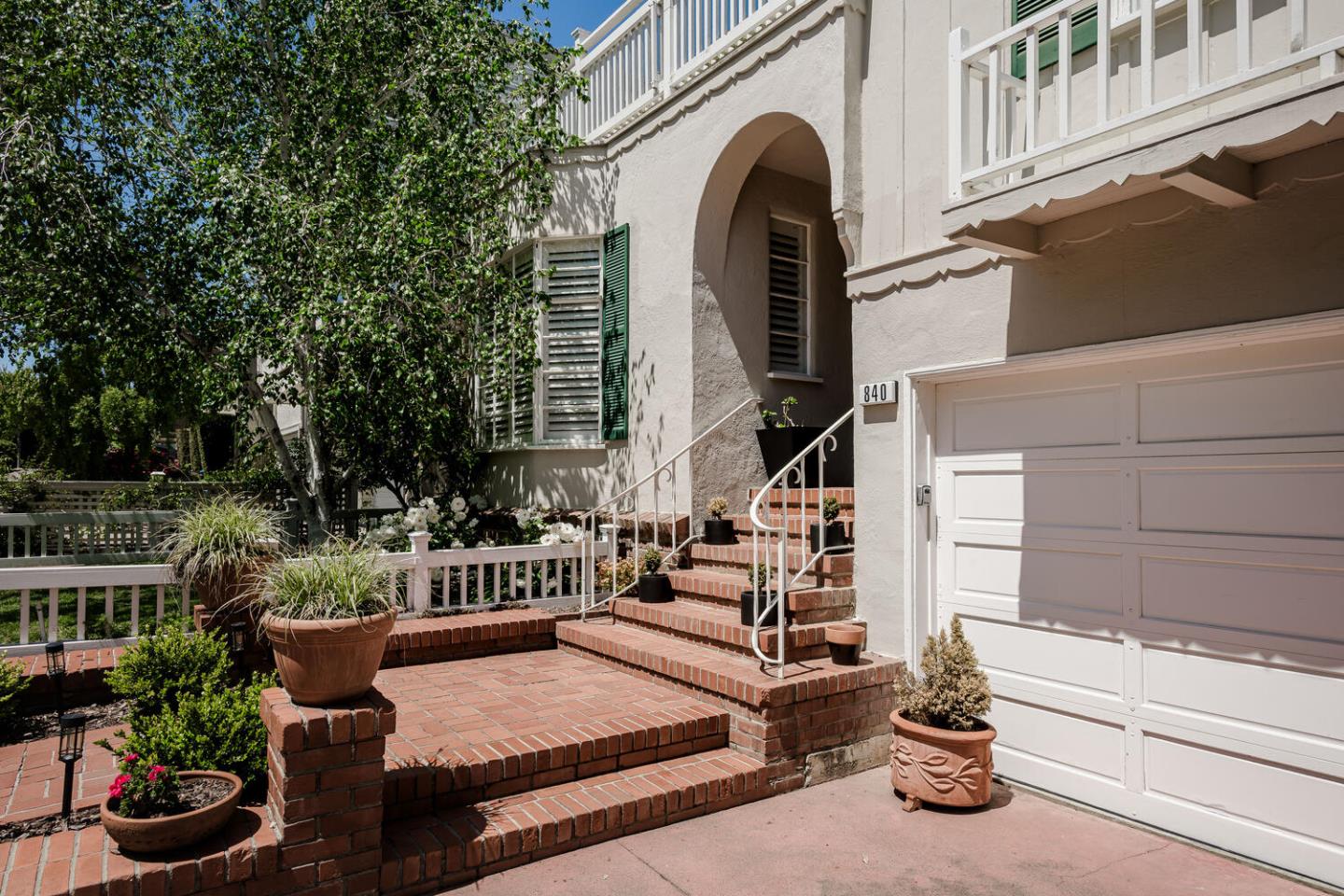 Detail Gallery Image 5 of 10 For 840 Edgehill Dr, Burlingame,  CA 94010 - – Beds | – Baths