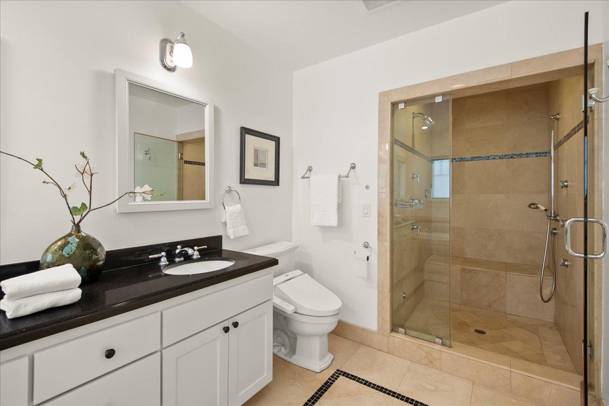 Detail Gallery Image 23 of 45 For 52 Myrtle St, Redwood City,  CA 94062 - 5 Beds | 3 Baths