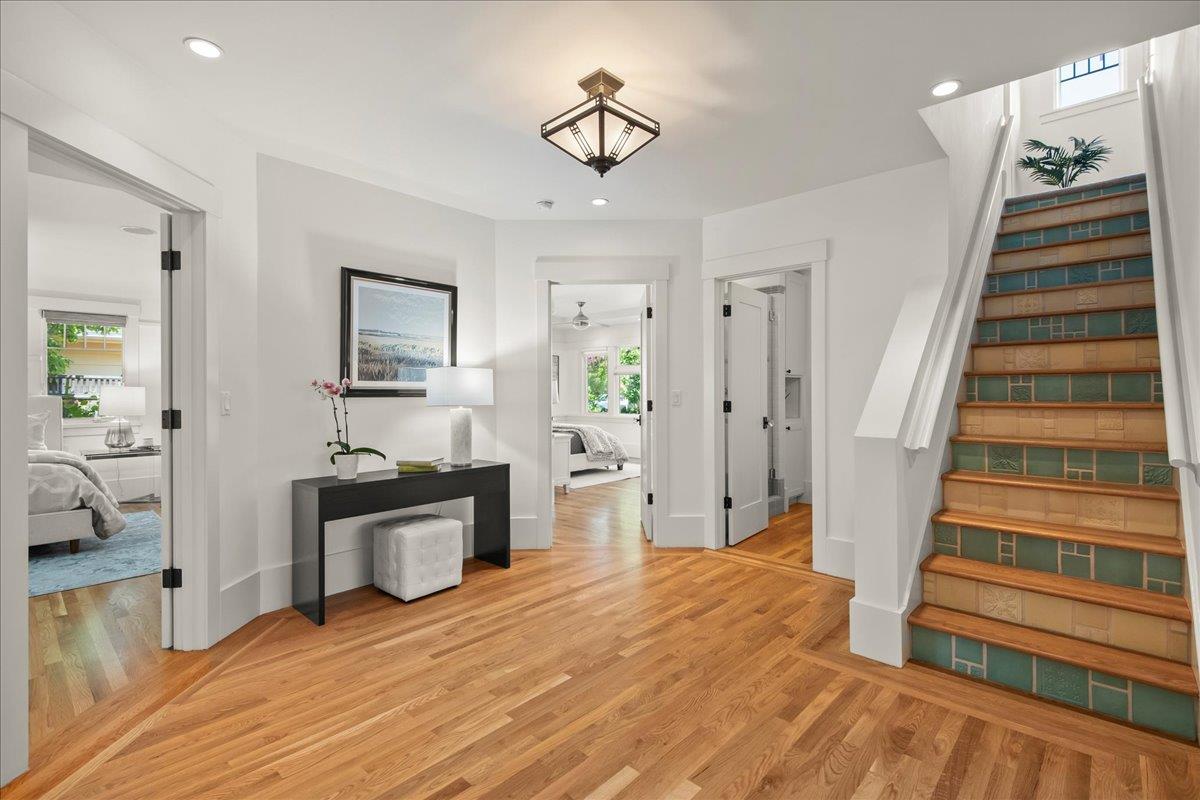 Detail Gallery Image 27 of 45 For 52 Myrtle St, Redwood City,  CA 94062 - 5 Beds | 3 Baths