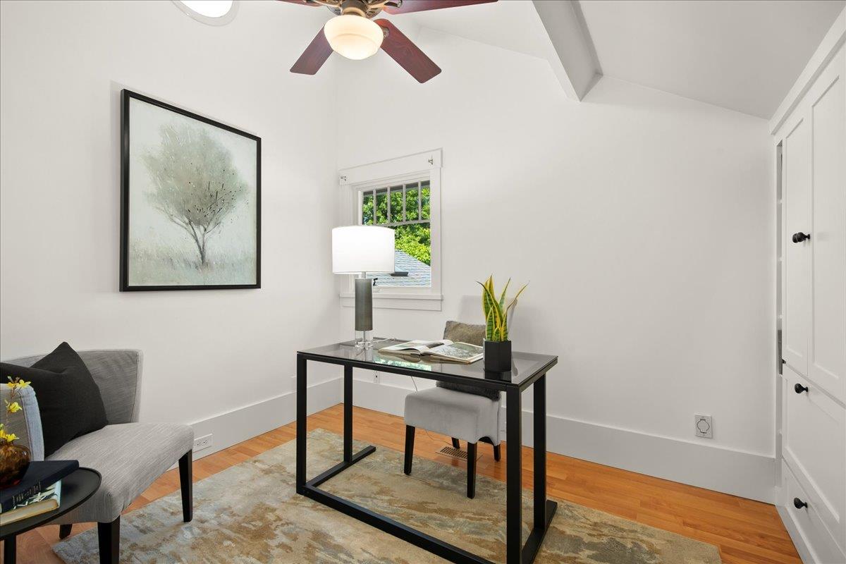 Detail Gallery Image 28 of 45 For 52 Myrtle St, Redwood City,  CA 94062 - 5 Beds | 3 Baths
