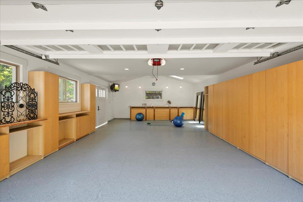Detail Gallery Image 35 of 45 For 52 Myrtle St, Redwood City,  CA 94062 - 5 Beds | 3 Baths