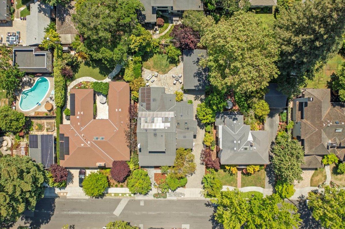 Detail Gallery Image 41 of 45 For 52 Myrtle St, Redwood City,  CA 94062 - 5 Beds | 3 Baths