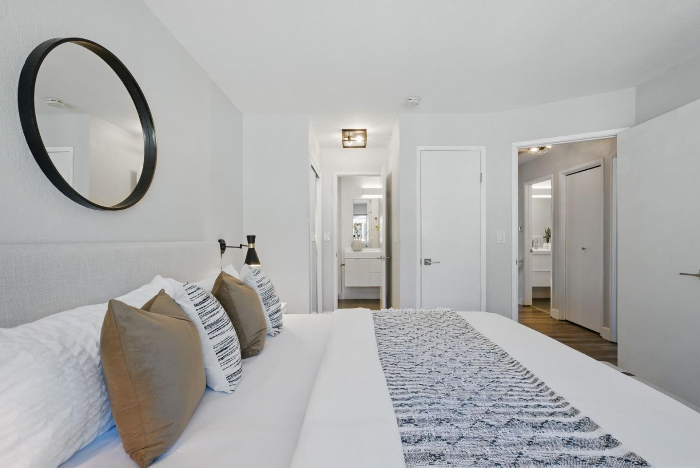 Detail Gallery Image 21 of 43 For 1246 Coyote Creek Pl, San Jose,  CA 95116 - 2 Beds | 2 Baths