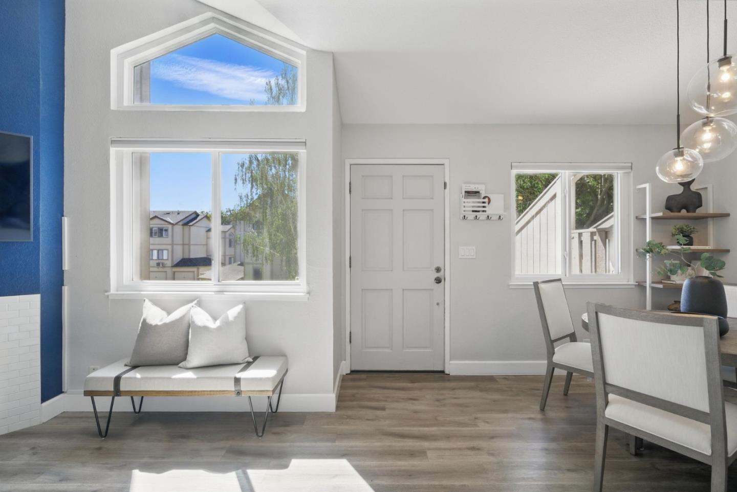 Detail Gallery Image 3 of 43 For 1246 Coyote Creek Pl, San Jose,  CA 95116 - 2 Beds | 2 Baths