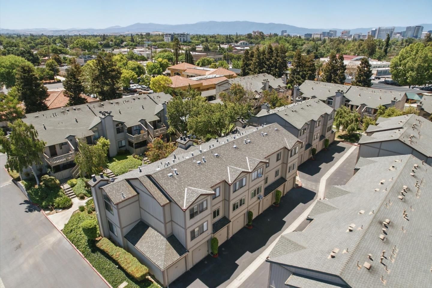Detail Gallery Image 39 of 43 For 1246 Coyote Creek Pl, San Jose,  CA 95116 - 2 Beds | 2 Baths