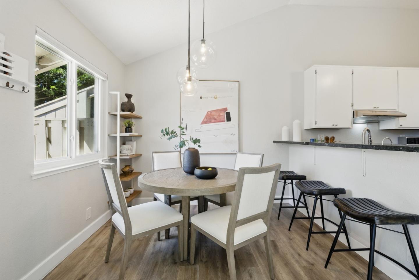 Detail Gallery Image 9 of 43 For 1246 Coyote Creek Pl, San Jose,  CA 95116 - 2 Beds | 2 Baths