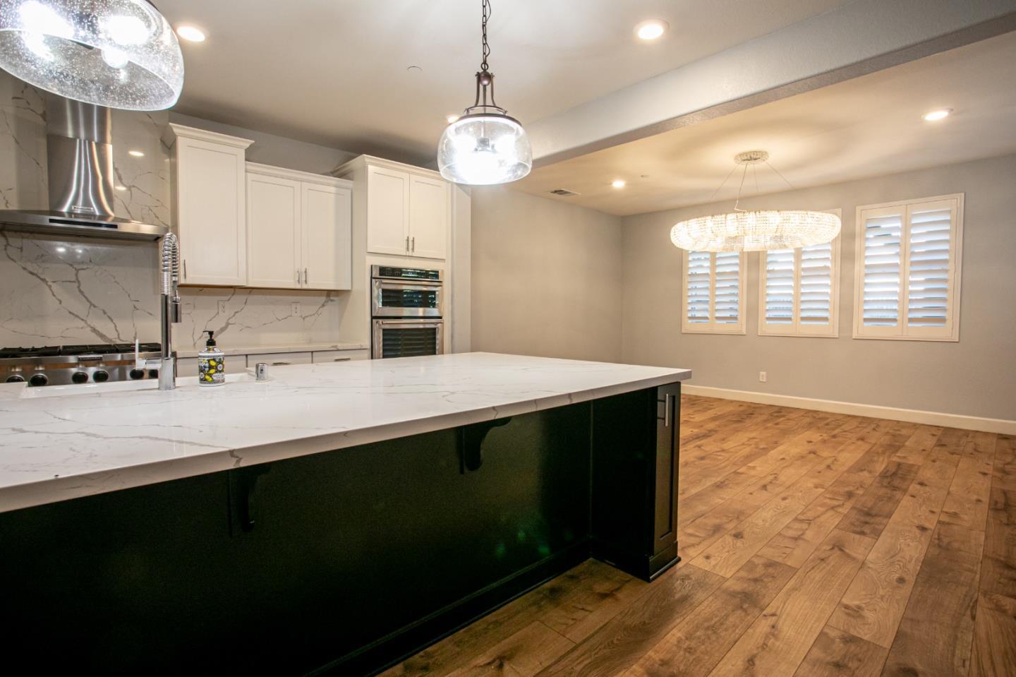Detail Gallery Image 10 of 54 For 6032 Duet Way, Roseville,  CA 95747 - 5 Beds | 4/1 Baths