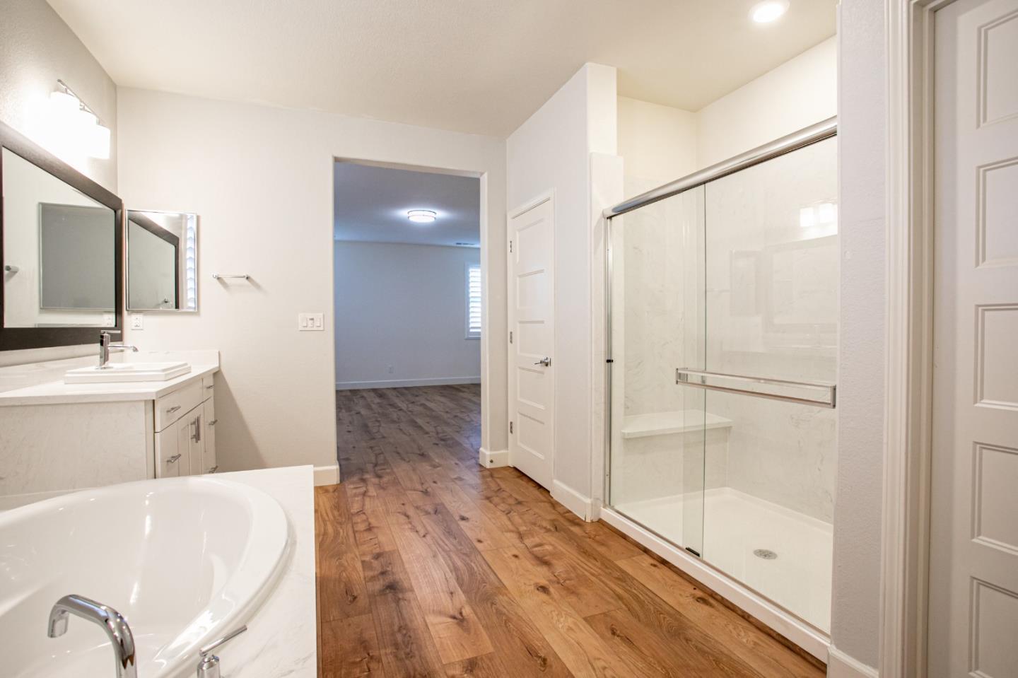 Detail Gallery Image 17 of 54 For 6032 Duet Way, Roseville,  CA 95747 - 5 Beds | 4/1 Baths