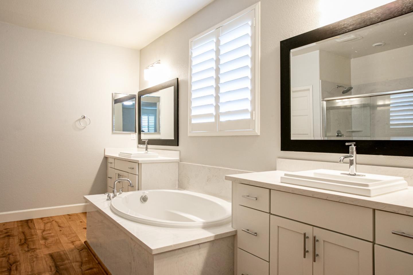Detail Gallery Image 18 of 54 For 6032 Duet Way, Roseville,  CA 95747 - 5 Beds | 4/1 Baths