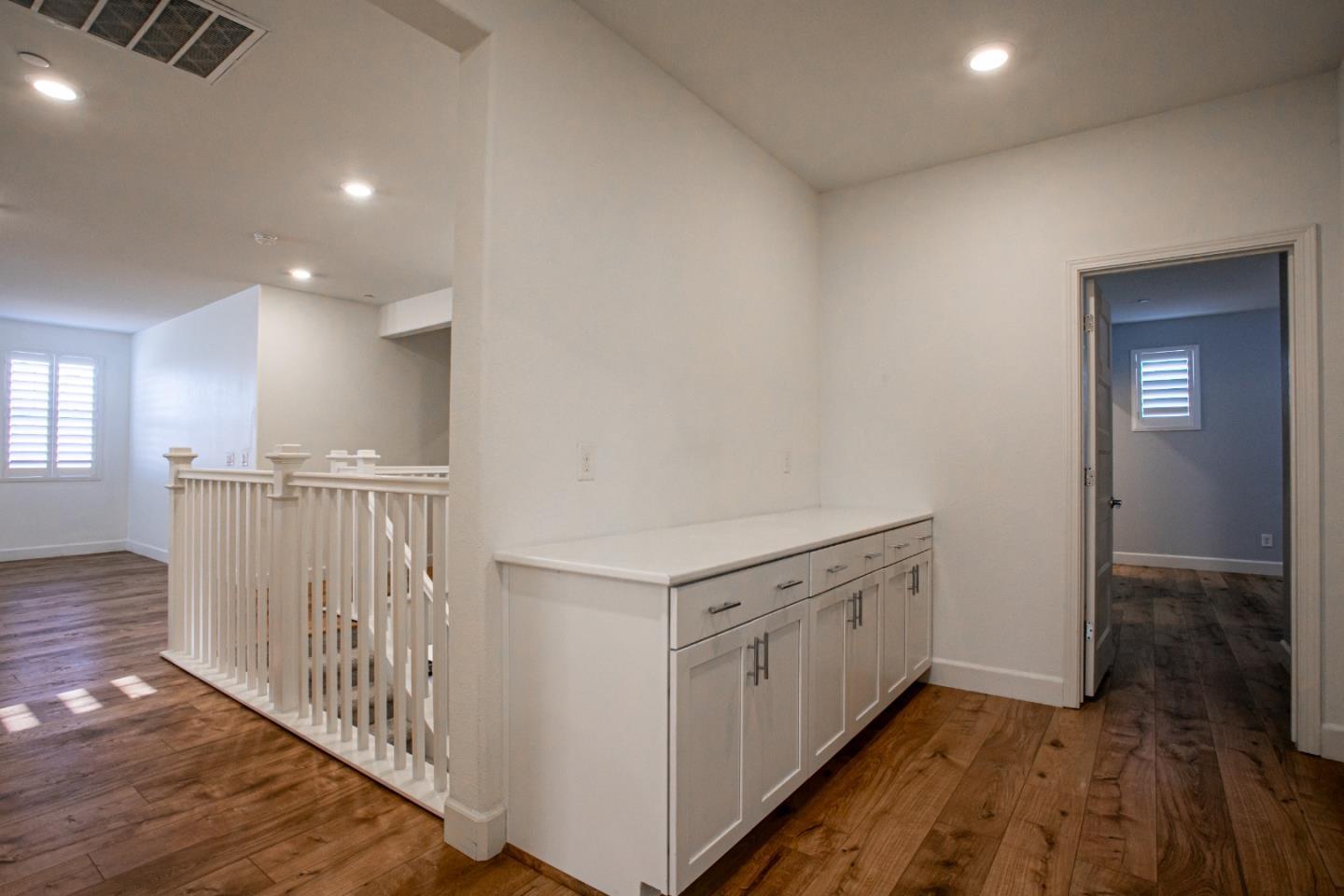 Detail Gallery Image 25 of 54 For 6032 Duet Way, Roseville,  CA 95747 - 5 Beds | 4/1 Baths