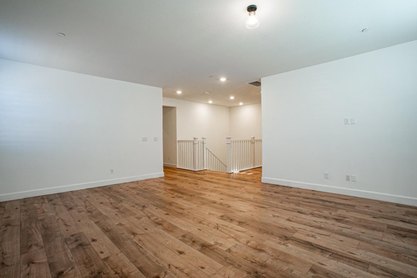 Detail Gallery Image 30 of 54 For 6032 Duet Way, Roseville,  CA 95747 - 5 Beds | 4/1 Baths