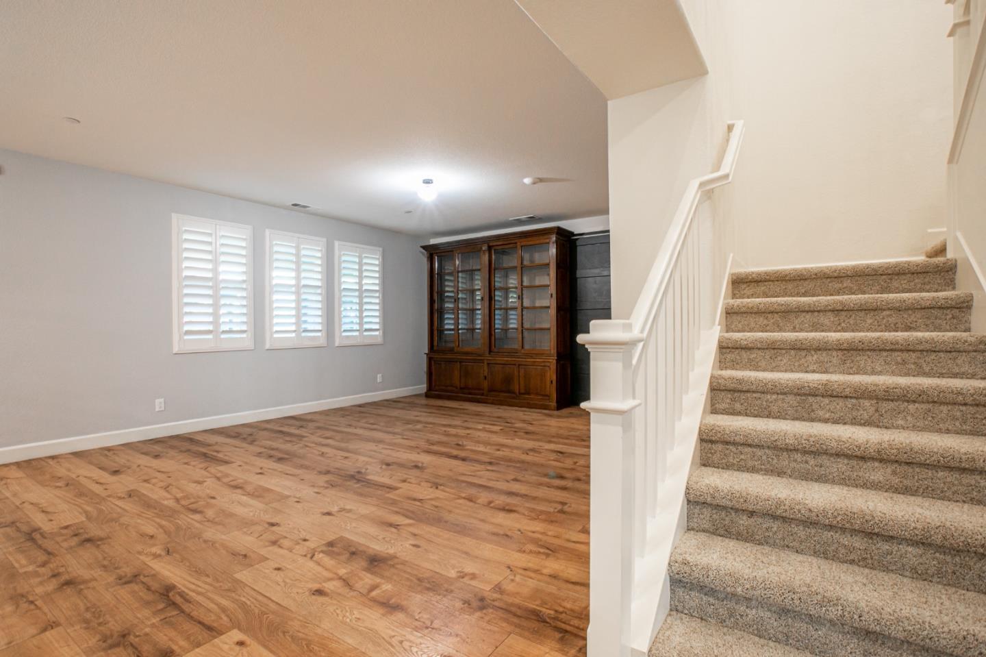 Detail Gallery Image 35 of 54 For 6032 Duet Way, Roseville,  CA 95747 - 5 Beds | 4/1 Baths