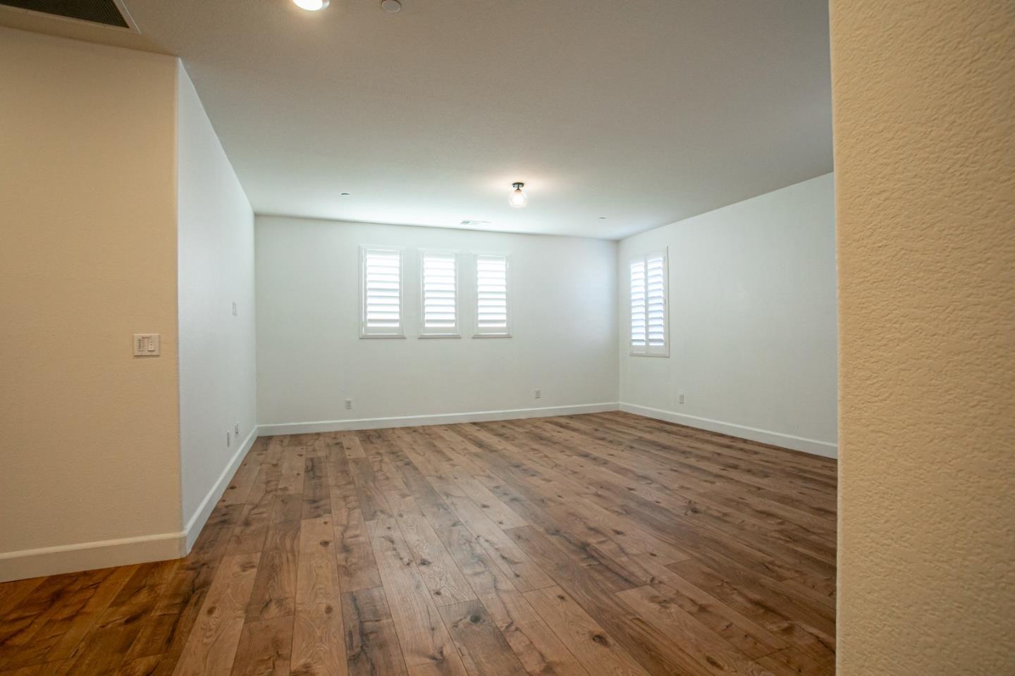 Detail Gallery Image 48 of 54 For 6032 Duet Way, Roseville,  CA 95747 - 5 Beds | 4/1 Baths