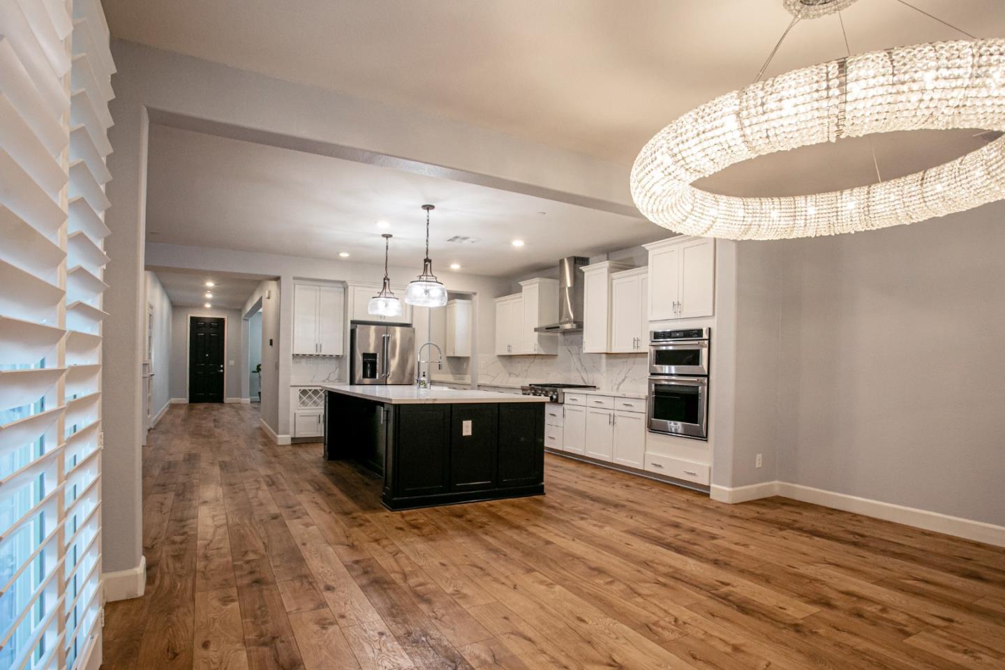 Detail Gallery Image 9 of 54 For 6032 Duet Way, Roseville,  CA 95747 - 5 Beds | 4/1 Baths