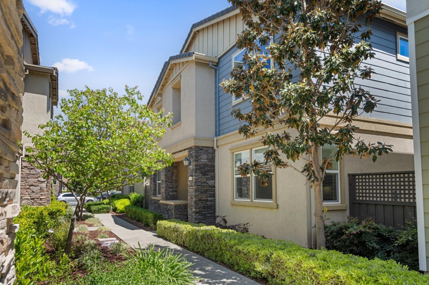 Detail Gallery Image 4 of 40 For 2762 Alliston Loop, Dublin,  CA 94568 - 4 Beds | 3 Baths
