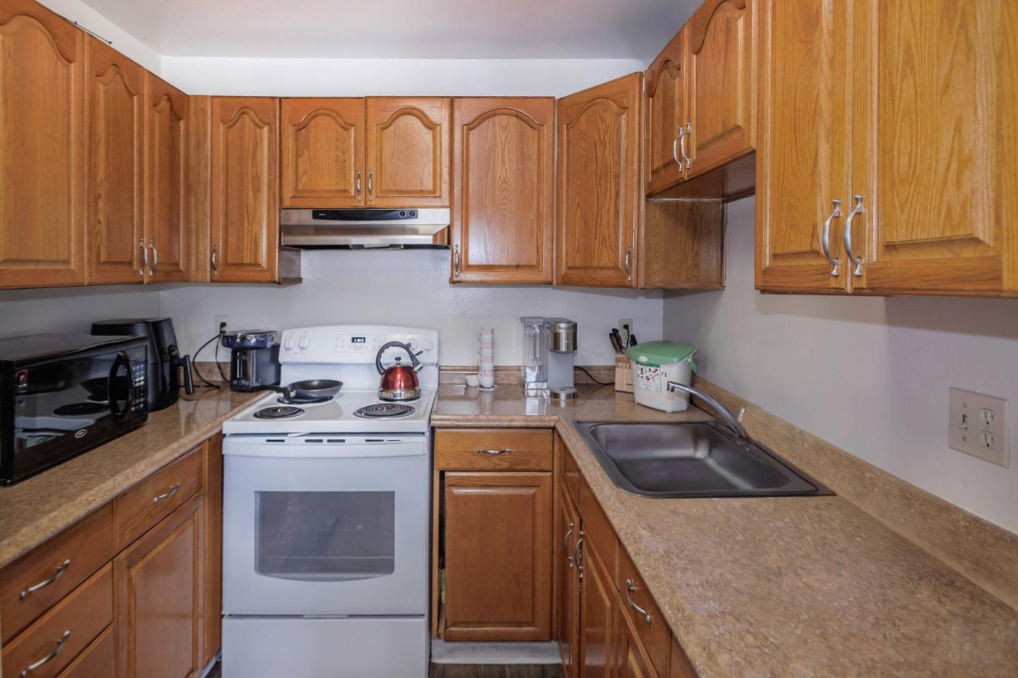 Detail Gallery Image 17 of 43 For 309-315 Oak Ave, Redwood City,  CA 94061 - – Beds | – Baths