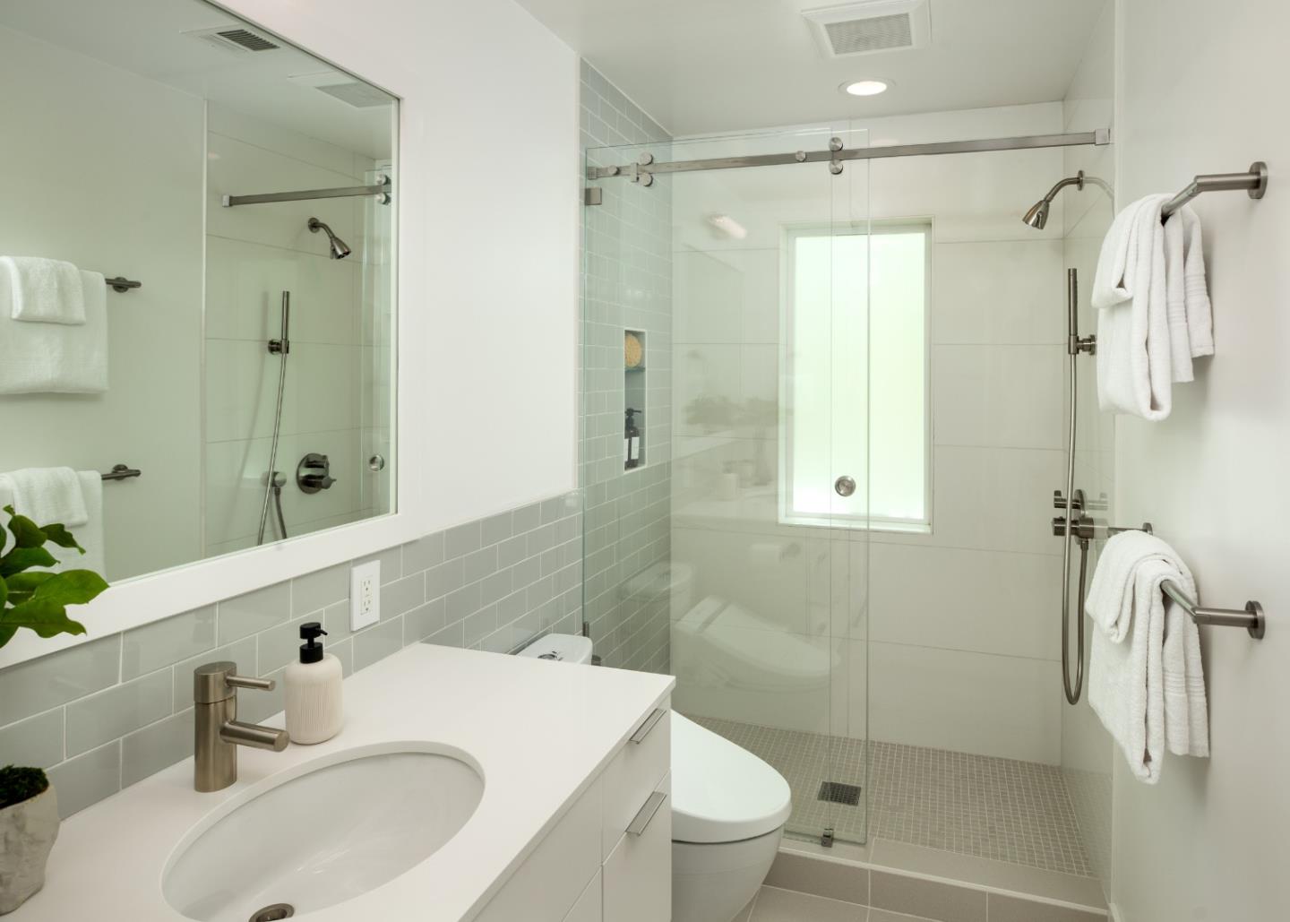 Detail Gallery Image 18 of 37 For 1755 Webster St, Palo Alto,  CA 94301 - 6 Beds | 3/1 Baths