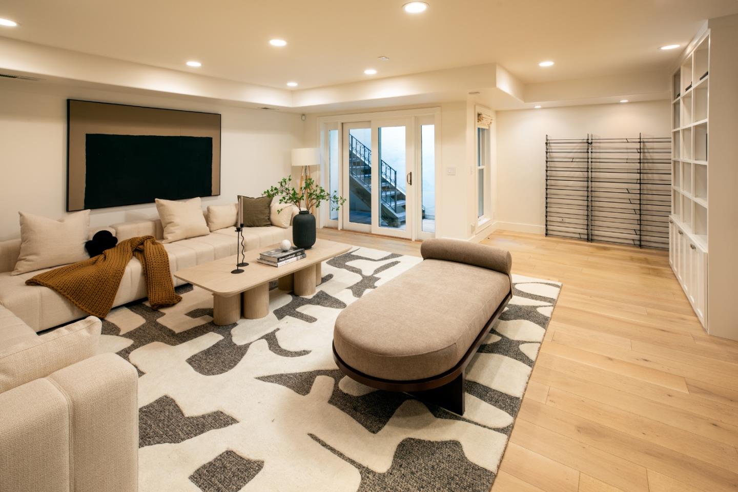 Detail Gallery Image 20 of 37 For 1755 Webster St, Palo Alto,  CA 94301 - 6 Beds | 3/1 Baths