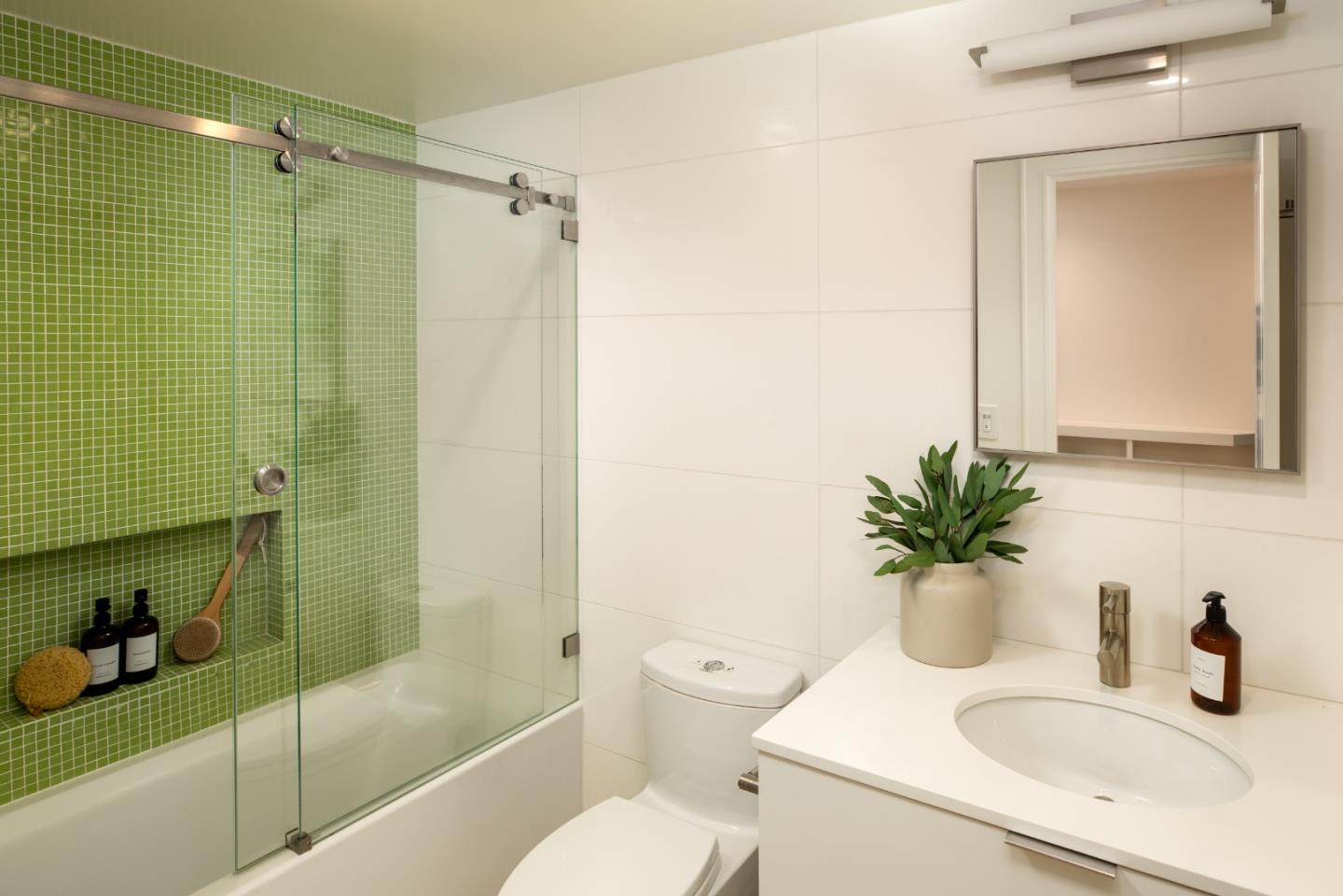 Detail Gallery Image 22 of 37 For 1755 Webster St, Palo Alto,  CA 94301 - 6 Beds | 3/1 Baths