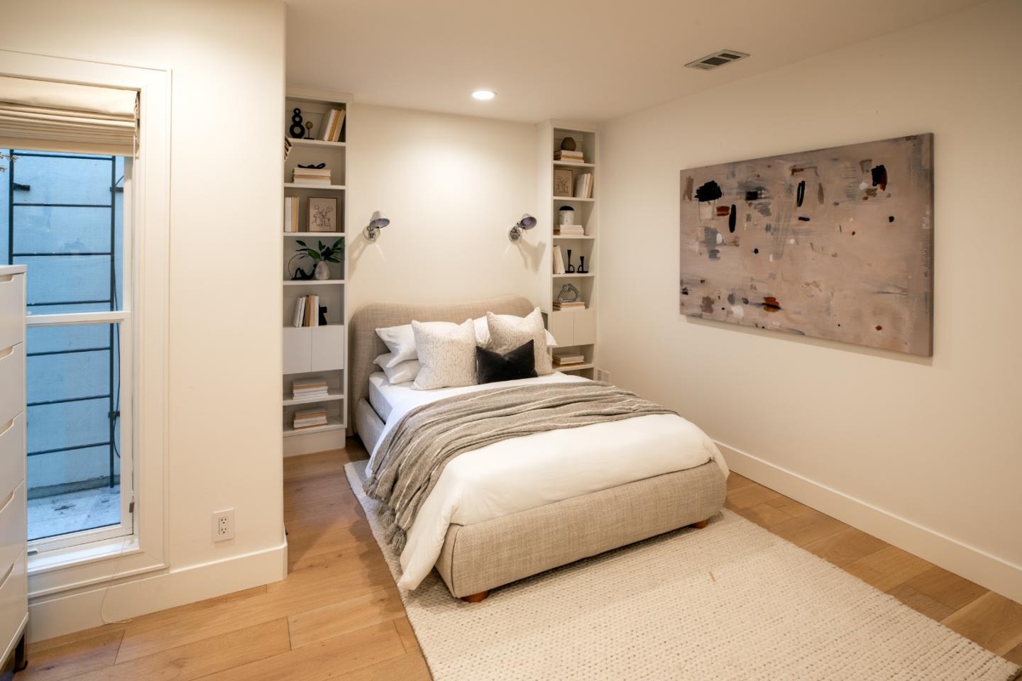 Detail Gallery Image 23 of 37 For 1755 Webster St, Palo Alto,  CA 94301 - 6 Beds | 3/1 Baths