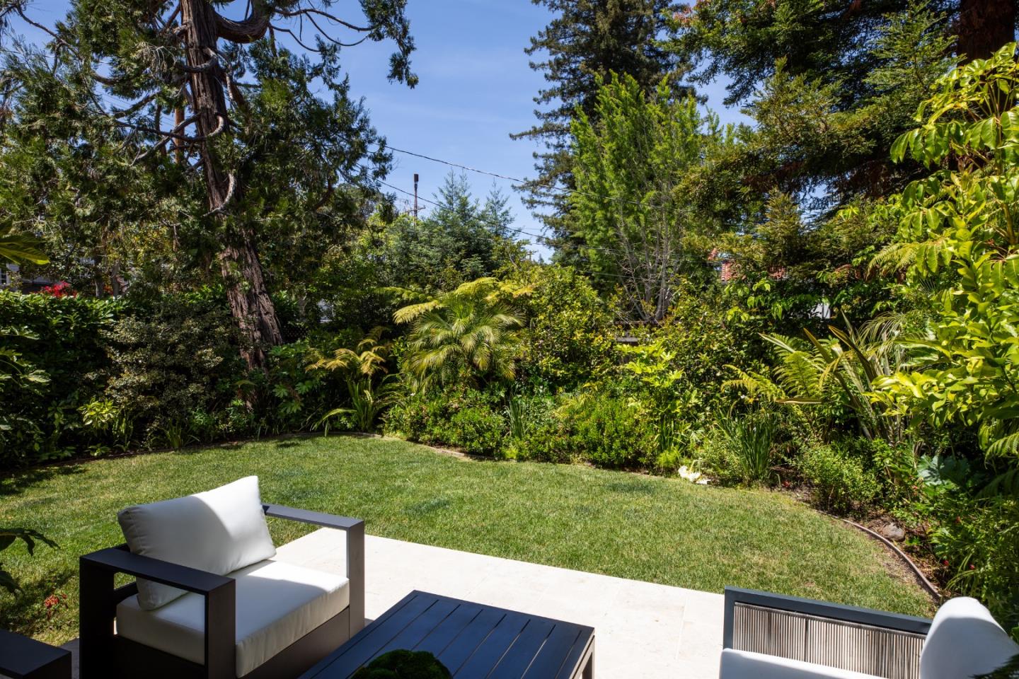 Detail Gallery Image 26 of 37 For 1755 Webster St, Palo Alto,  CA 94301 - 6 Beds | 3/1 Baths