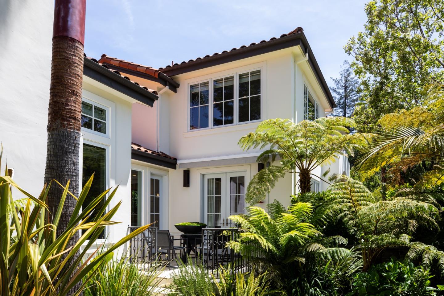 Detail Gallery Image 29 of 37 For 1755 Webster St, Palo Alto,  CA 94301 - 6 Beds | 3/1 Baths