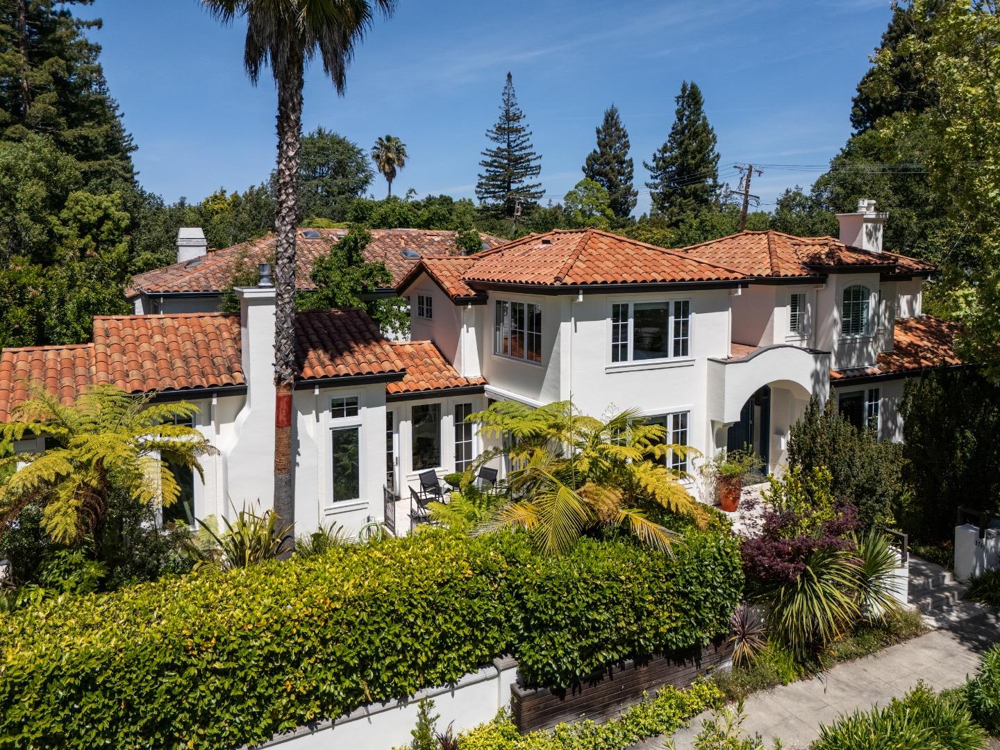 Detail Gallery Image 34 of 37 For 1755 Webster St, Palo Alto,  CA 94301 - 6 Beds | 3/1 Baths