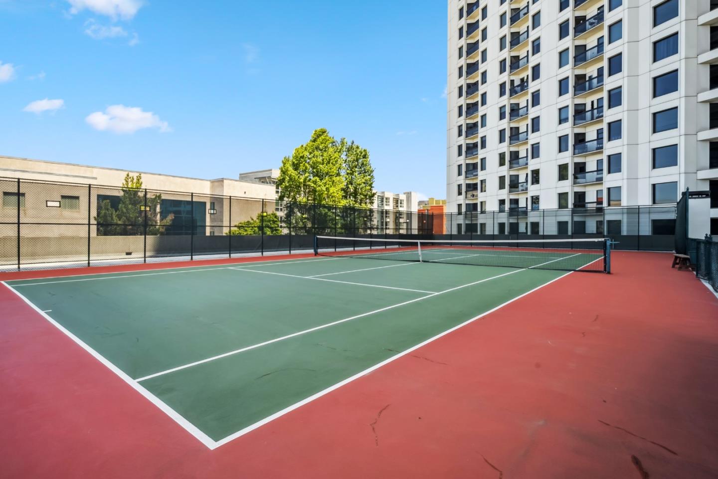 Detail Gallery Image 28 of 30 For 6363 Christie Ave #2801,  Emeryville,  CA 94608 - 1 Beds | 1 Baths