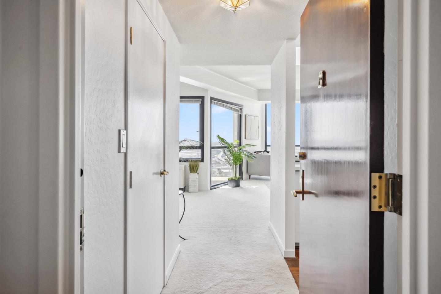 Detail Gallery Image 3 of 30 For 6363 Christie Ave #2801,  Emeryville,  CA 94608 - 1 Beds | 1 Baths