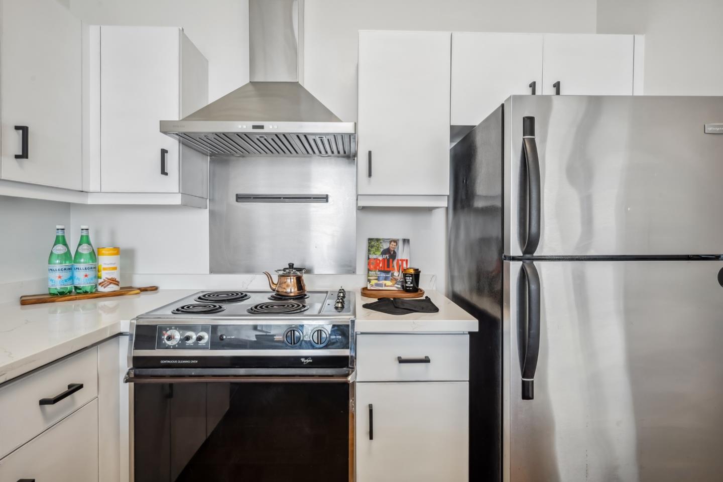 Detail Gallery Image 7 of 30 For 6363 Christie Ave #2801,  Emeryville,  CA 94608 - 1 Beds | 1 Baths