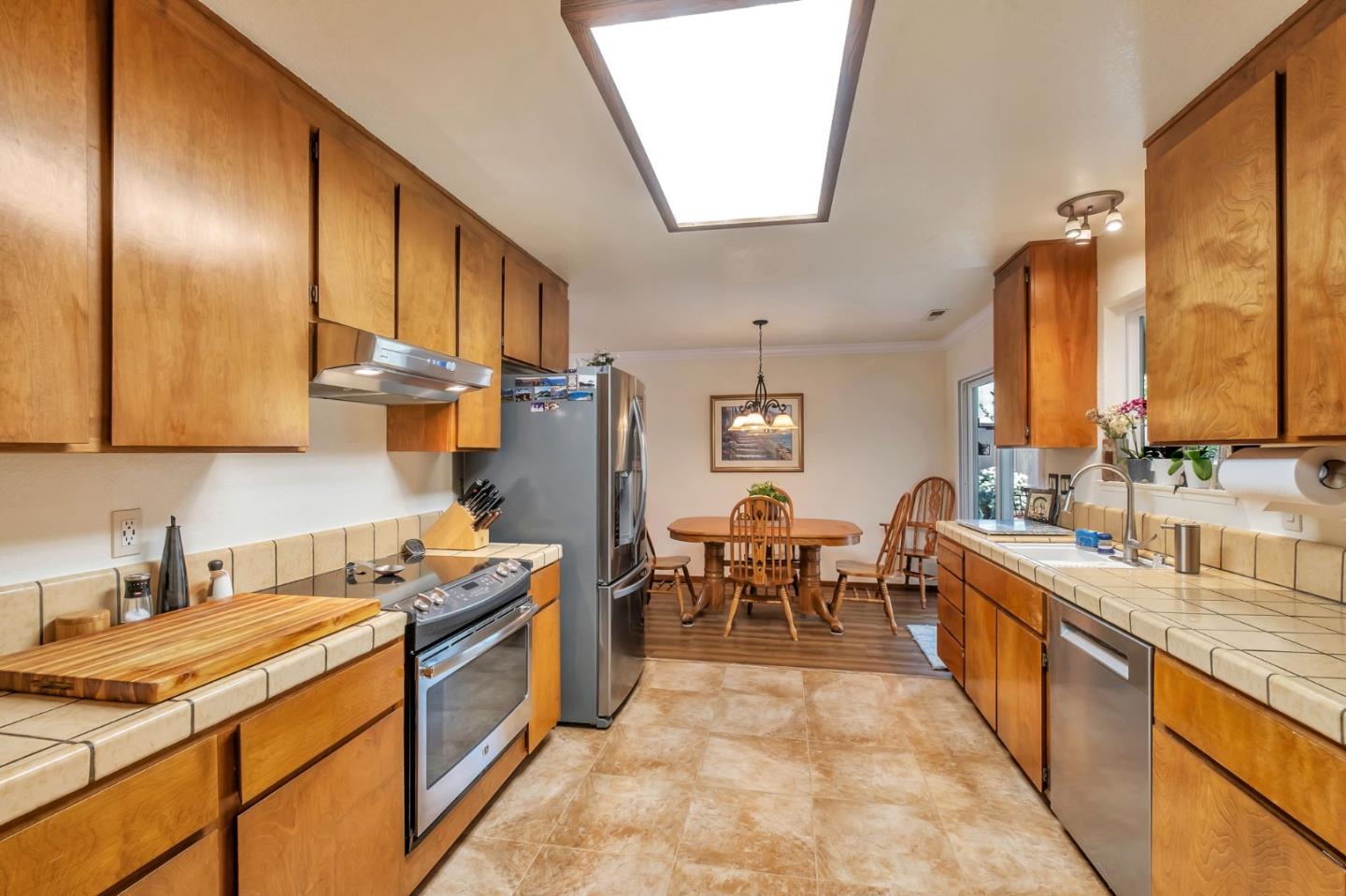 Detail Gallery Image 12 of 39 For 19 Magnolia Ct, Watsonville,  CA 95076 - 3 Beds | 2 Baths