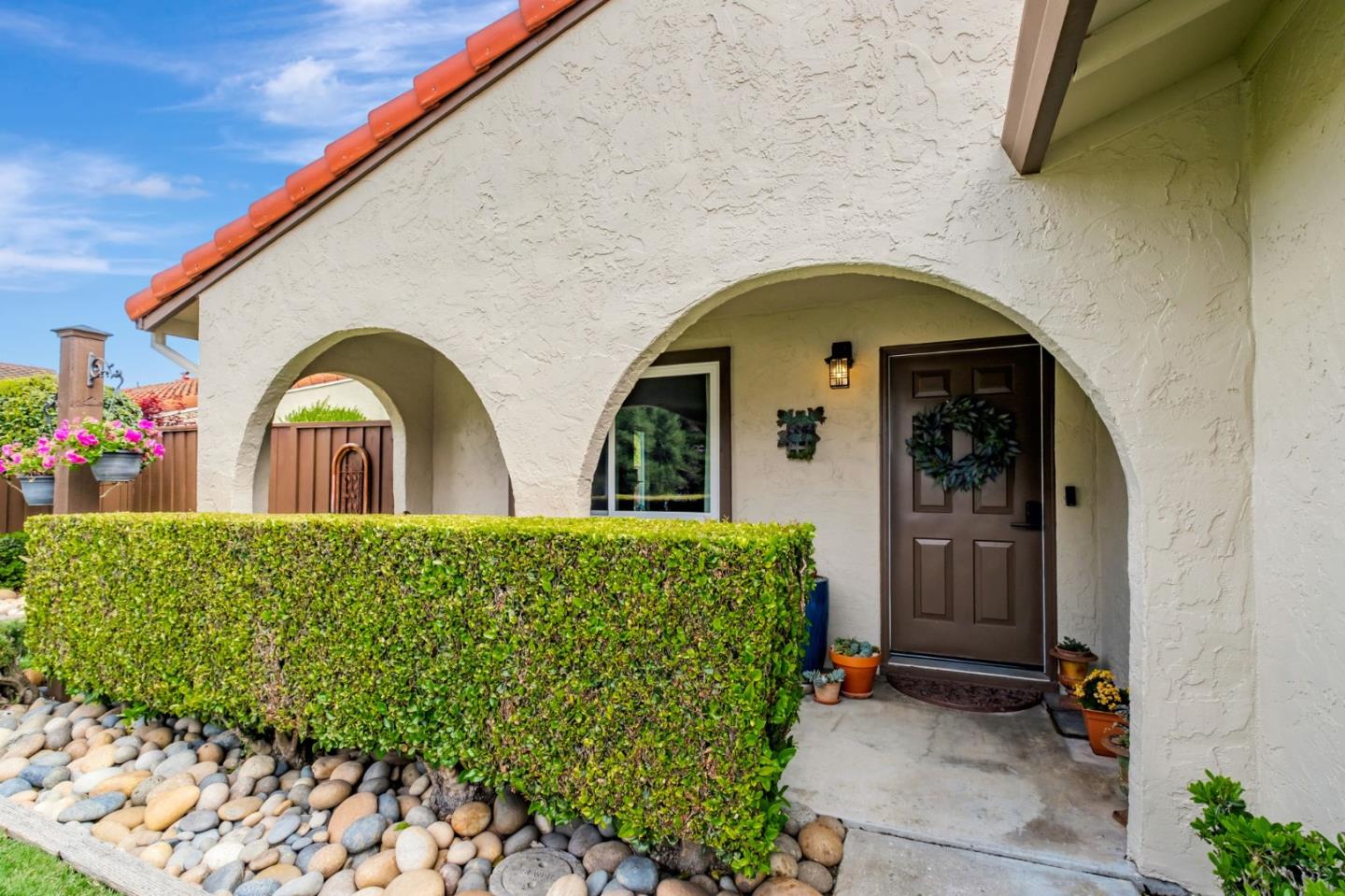 Detail Gallery Image 5 of 39 For 19 Magnolia Ct, Watsonville,  CA 95076 - 3 Beds | 2 Baths