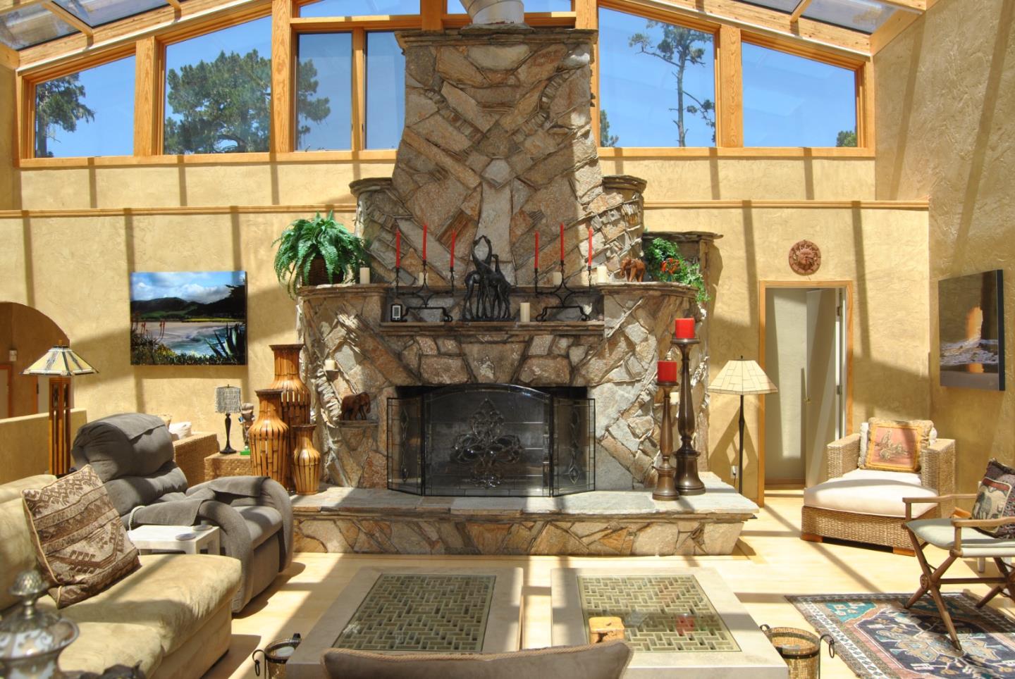 Detail Gallery Image 17 of 38 For 1093 Presidio Rd, Pebble Beach,  CA 93953 - 4 Beds | 3/1 Baths