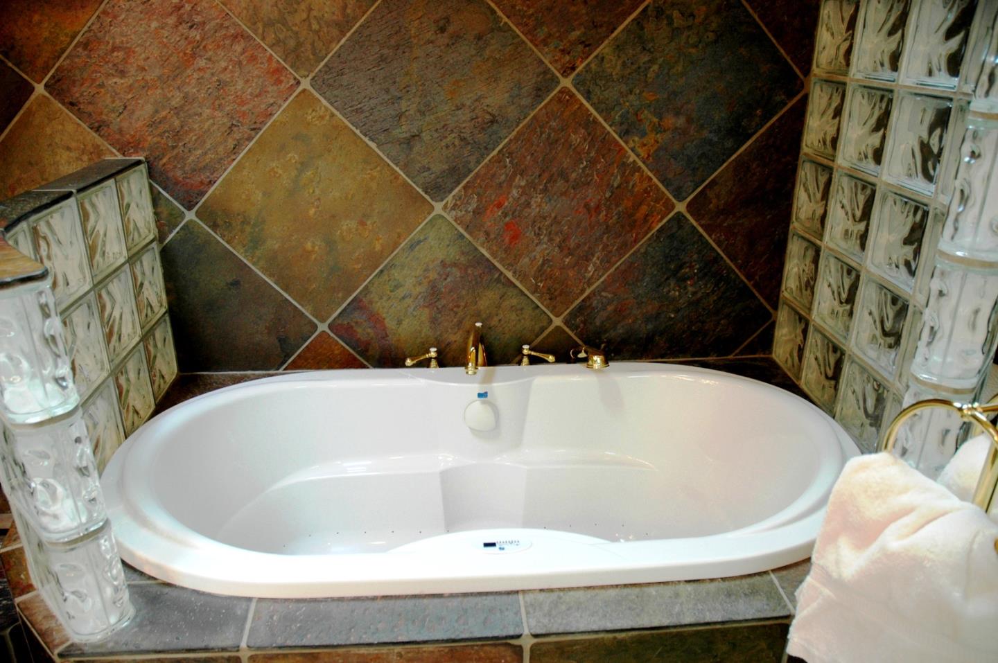 Detail Gallery Image 25 of 38 For 1093 Presidio Rd, Pebble Beach,  CA 93953 - 4 Beds | 3/1 Baths