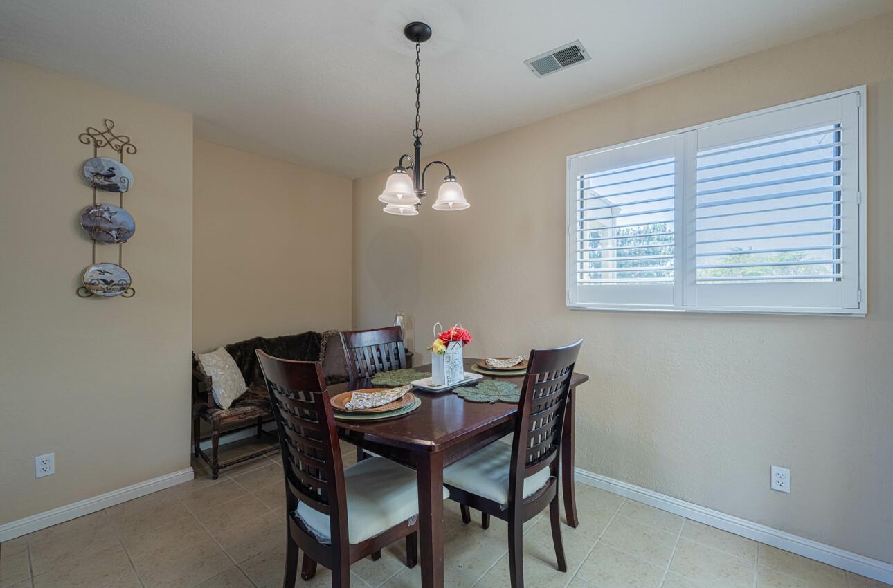 Detail Gallery Image 10 of 30 For 42 W San Joaquin St #8,  Salinas,  CA 93901 - 2 Beds | 1 Baths