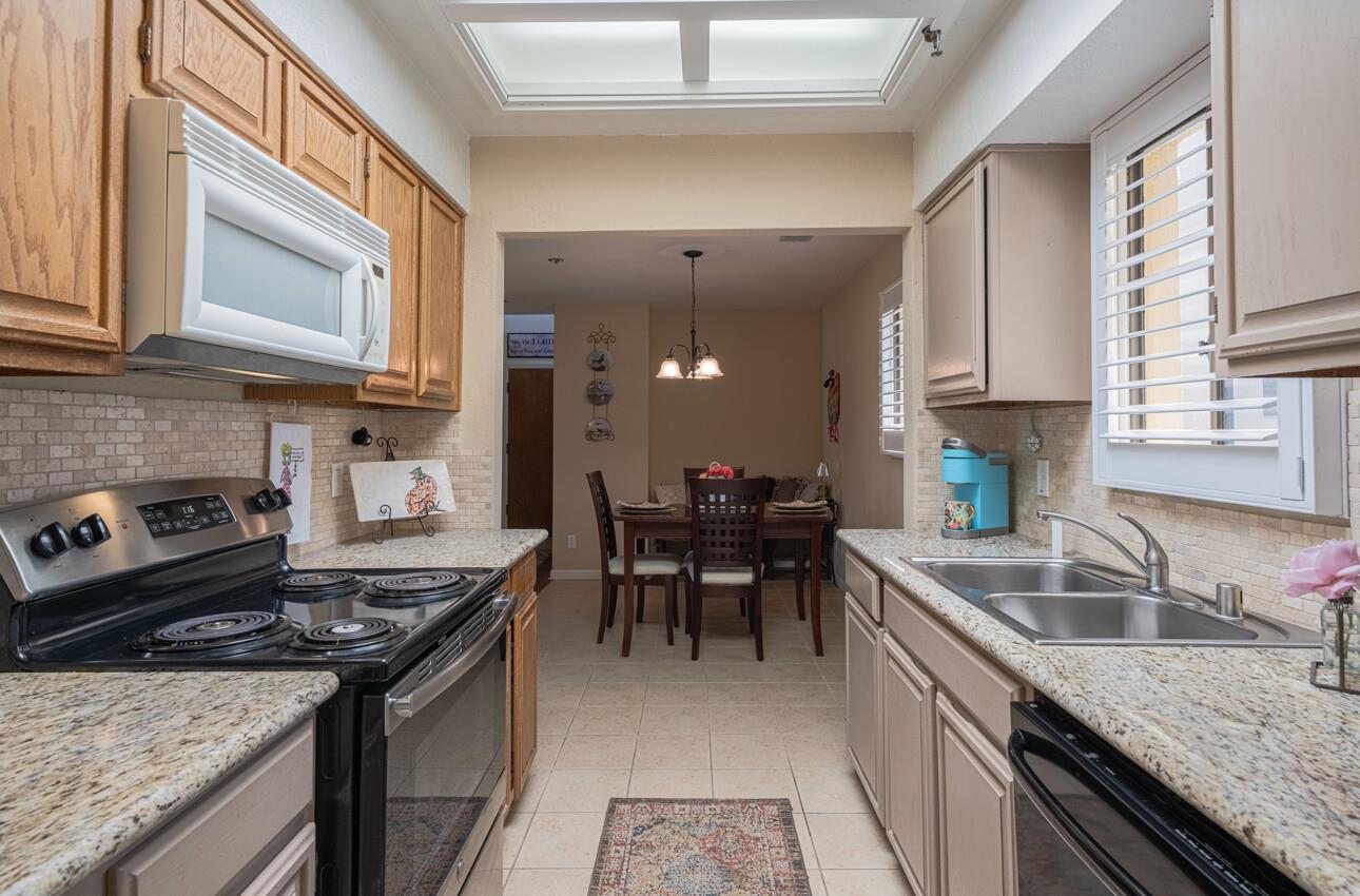 Detail Gallery Image 15 of 30 For 42 W San Joaquin St #8,  Salinas,  CA 93901 - 2 Beds | 1 Baths