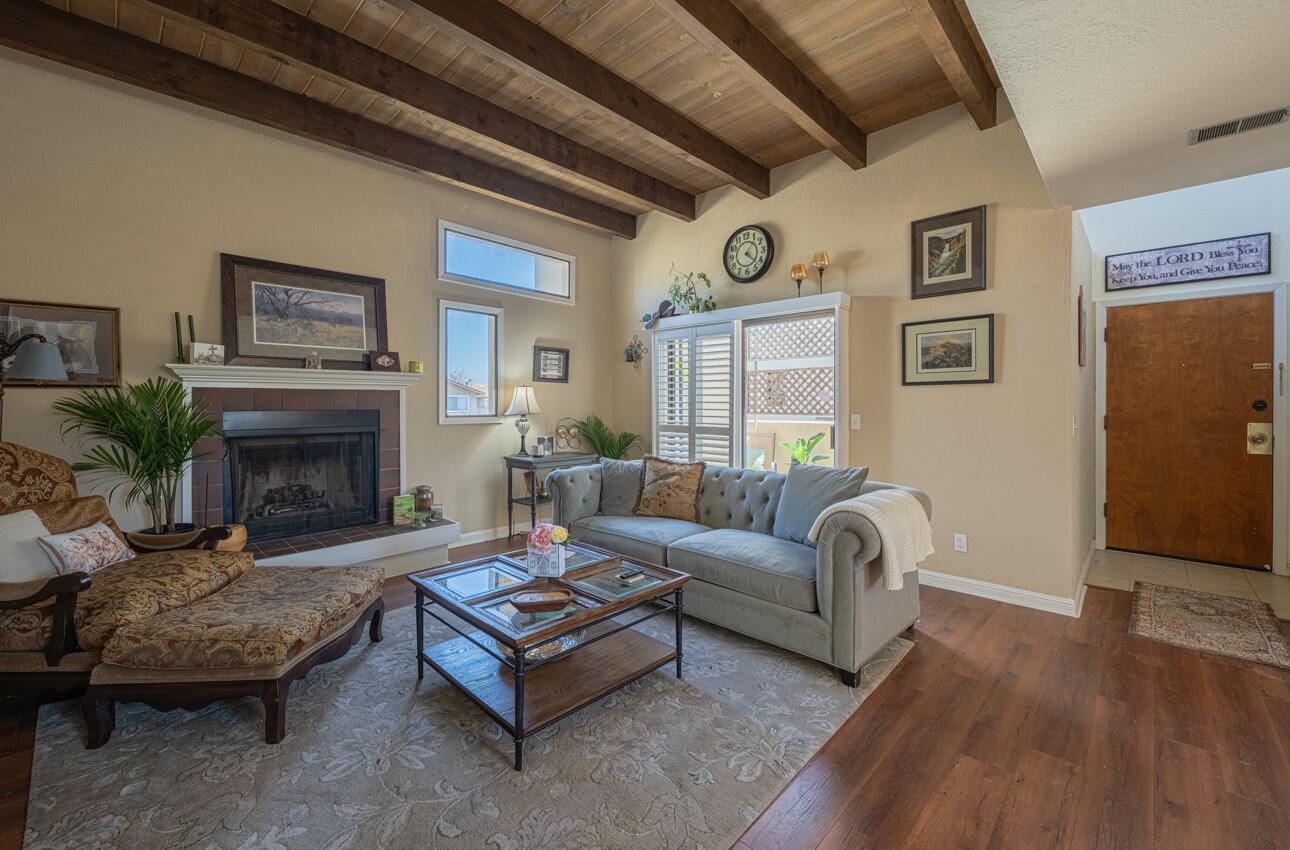 Detail Gallery Image 6 of 30 For 42 W San Joaquin St #8,  Salinas,  CA 93901 - 2 Beds | 1 Baths