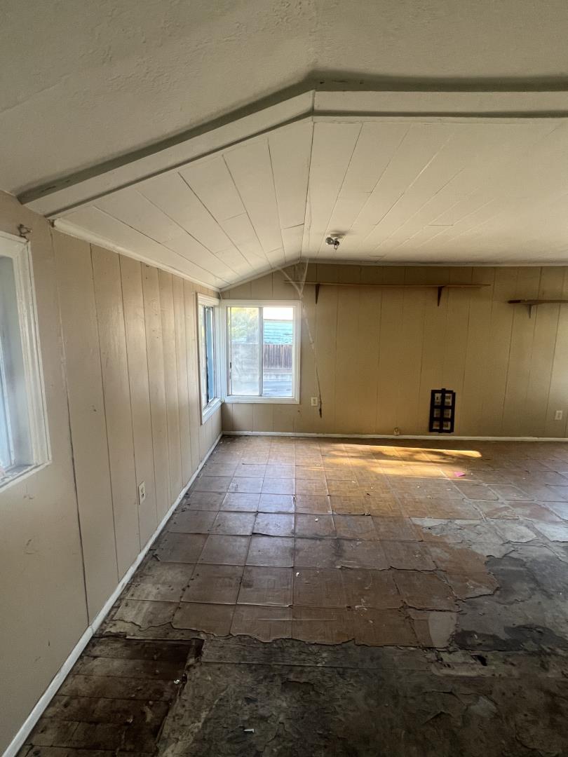 Detail Gallery Image 18 of 29 For 207 Grandview St, Santa Cruz,  CA 95060 - 4 Beds | 2 Baths