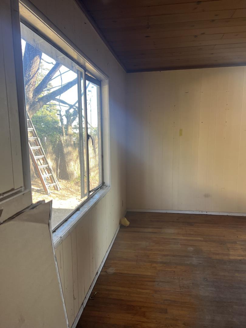 Detail Gallery Image 6 of 29 For 207 Grandview St, Santa Cruz,  CA 95060 - 4 Beds | 2 Baths