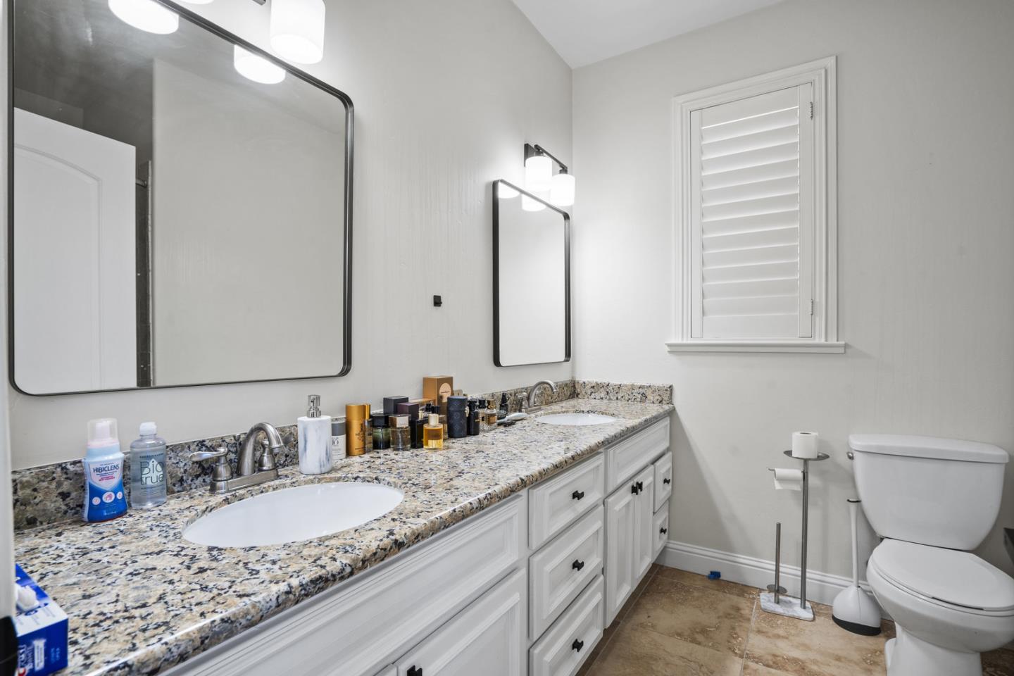 Detail Gallery Image 12 of 21 For 10631 Mine Ct, Cupertino,  CA 95014 - 4 Beds | 3 Baths