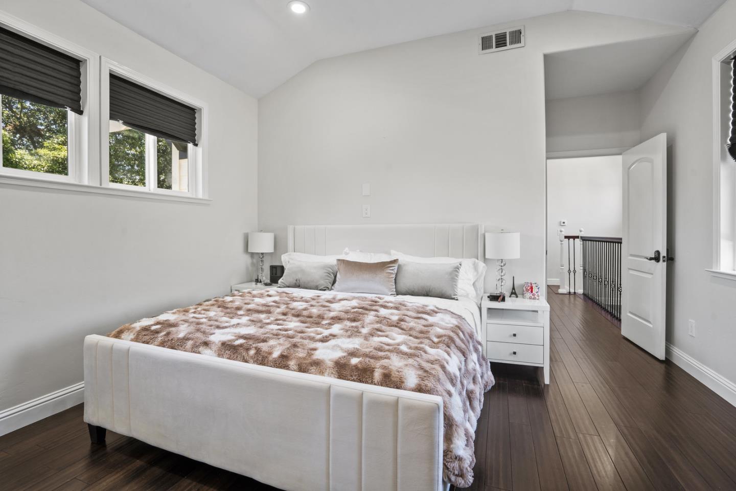 Detail Gallery Image 13 of 21 For 10631 Mine Ct, Cupertino,  CA 95014 - 4 Beds | 3 Baths