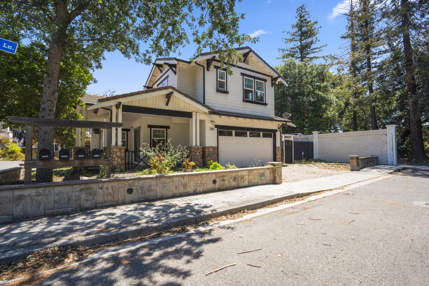 Detail Gallery Image 2 of 21 For 10631 Mine Ct, Cupertino,  CA 95014 - 4 Beds | 3 Baths